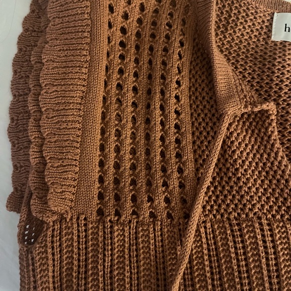 Heartloom Griffin Knit Sweater - Picture 3 of 5